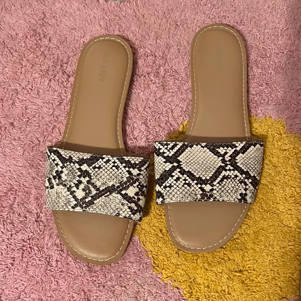Old navy shoes
